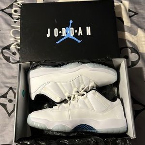 2021 Air Jordan 71 Retro Low 'Legend
Blue'
 Worn Twice inside. Size 11